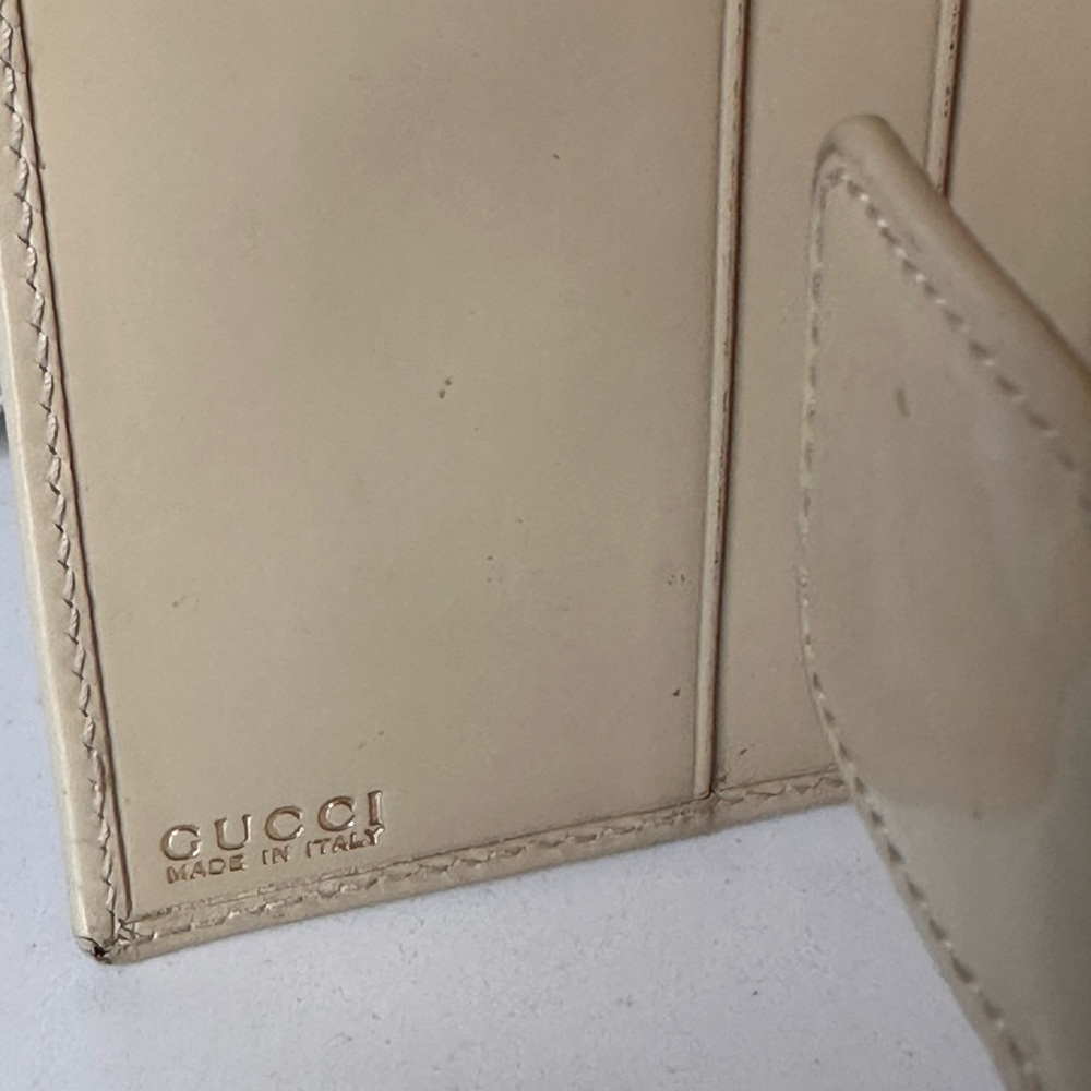 Authentic Gucci Beige Patent Leather Wallet - Picture 10 of 16
